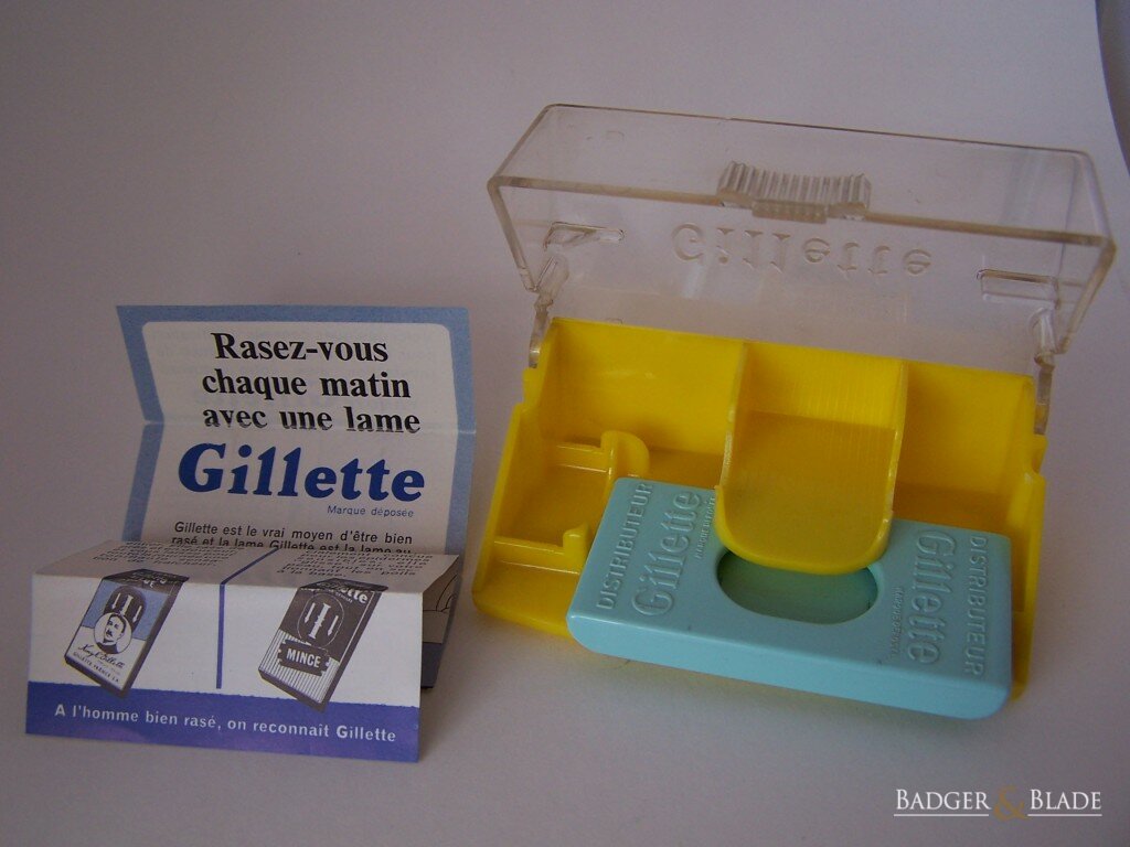 Gillette Monobloc Case