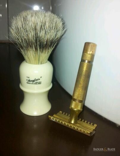 Vulfix Mayfair Badger/Boar combo brush